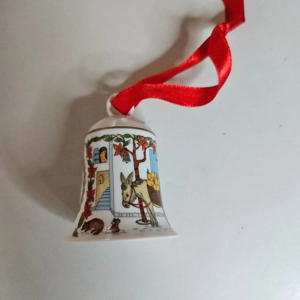 Hutschenreuther 2004 Christmas Bell Ole Winther Greece Porcelain Ornament Boxed